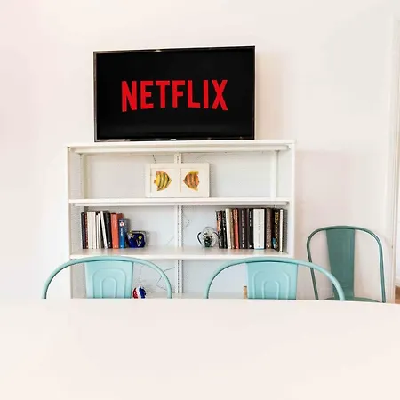 Casa Delfin On Center Beach: Wifi, Netflix, Aircon...